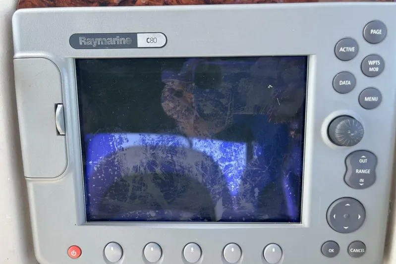  Yacht Photos Pics Raymarine C80 navigation display on 2007 Sea Ray 340 Sundancer boat.