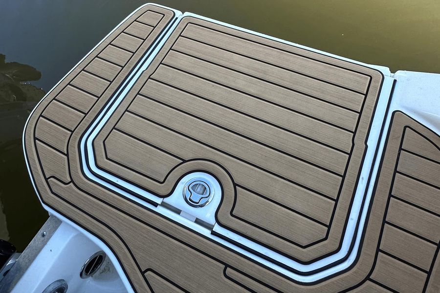 2022 Sea Ray SDX 290