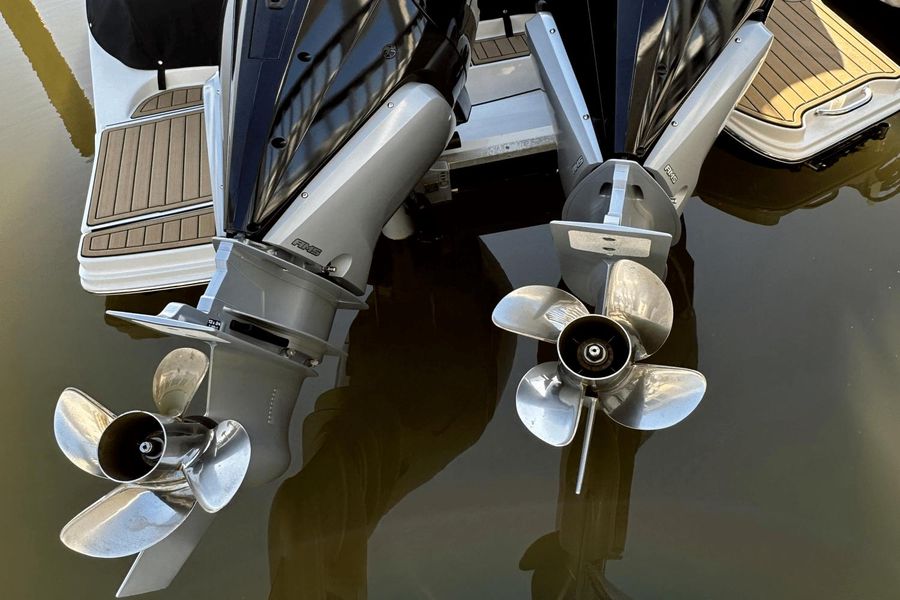 2022 Sea Ray SDX 290