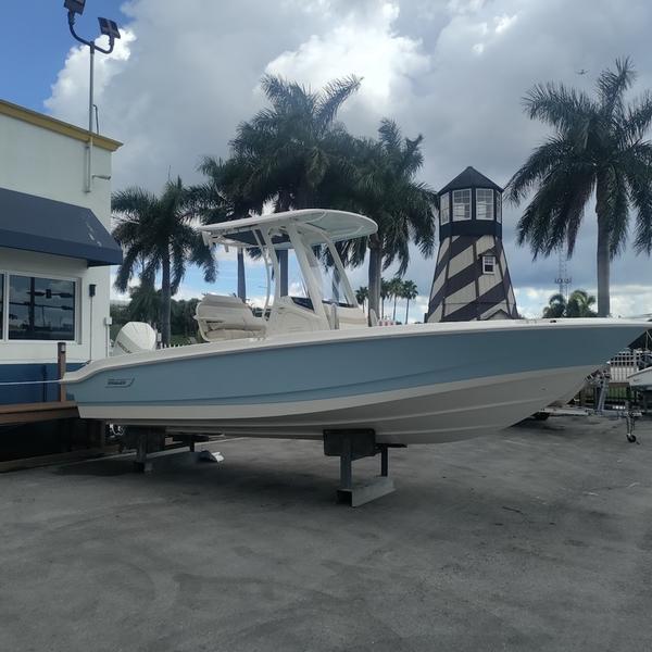 2024 Boston Whaler 220 Dauntless Center Console for sale YachtWorld