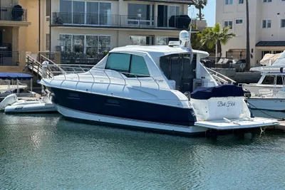 Cruisers Yachts 48 Cantius