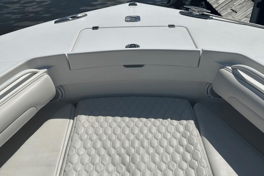 2017 Regulator 28