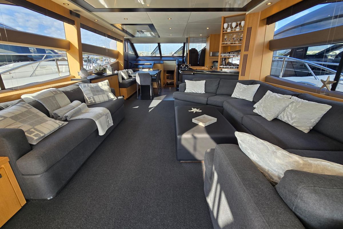 2011 Princess 75 