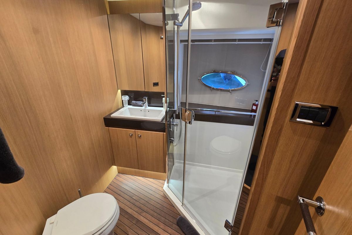 2011 Princess 75 
