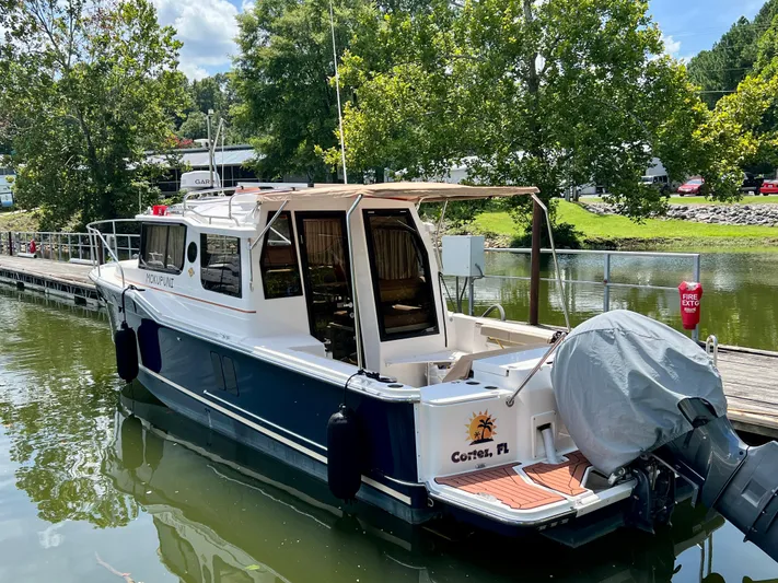 Mokupuni Yacht Photos Pics 