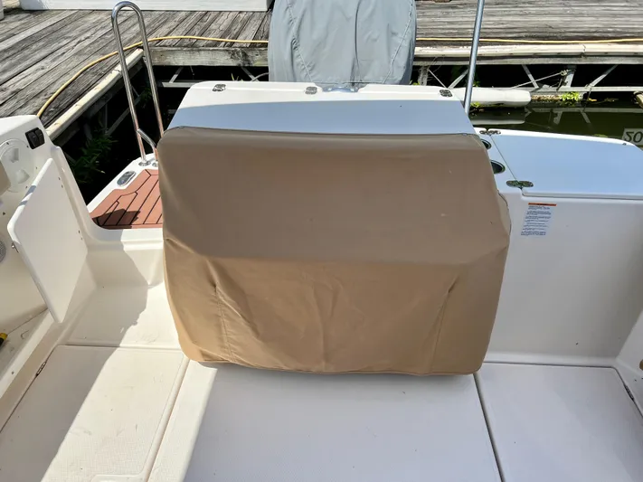 Mokupuni Yacht Photos Pics 