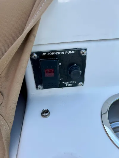 Mokupuni Yacht Photos Pics 