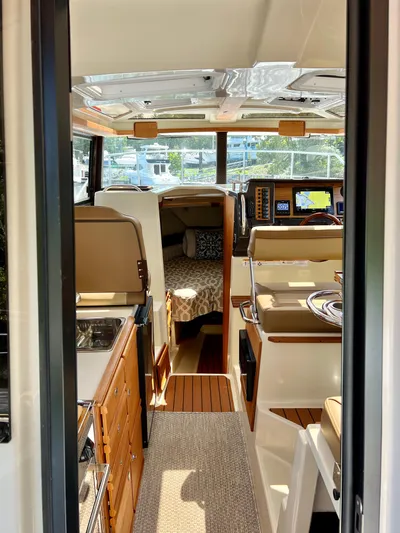 Mokupuni Yacht Photos Pics 