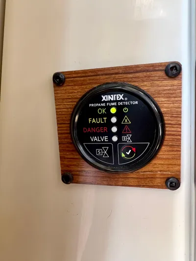 Mokupuni Yacht Photos Pics 