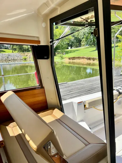 Mokupuni Yacht Photos Pics 