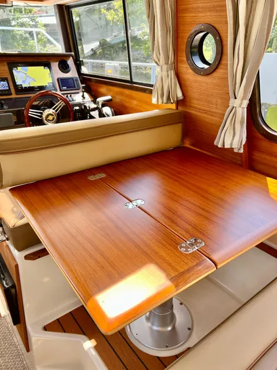 Mokupuni Yacht Photos Pics 