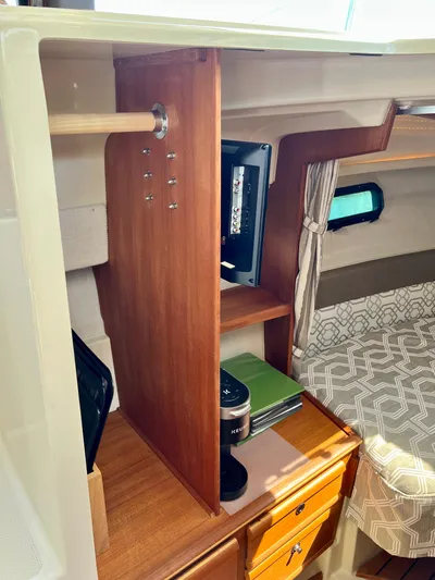 Mokupuni Yacht Photos Pics 