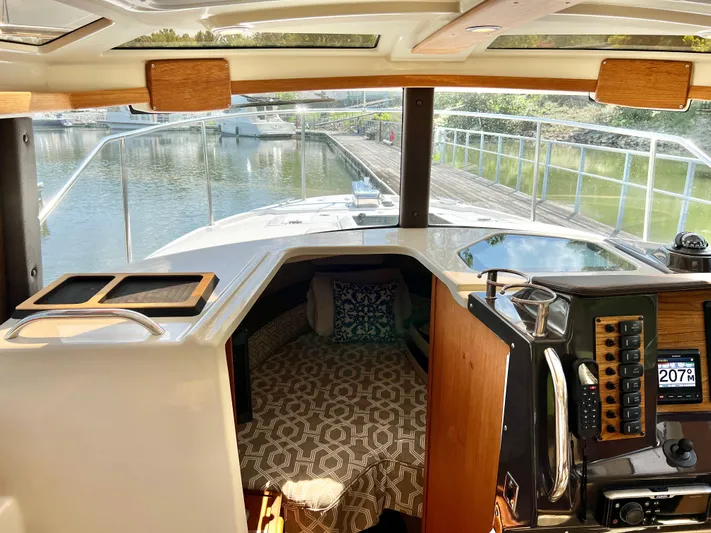 Mokupuni Yacht Photos Pics 