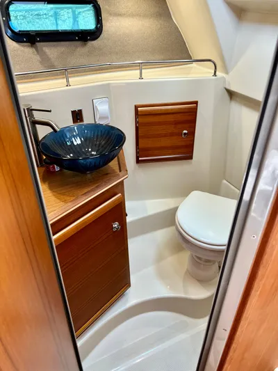 Mokupuni Yacht Photos Pics 