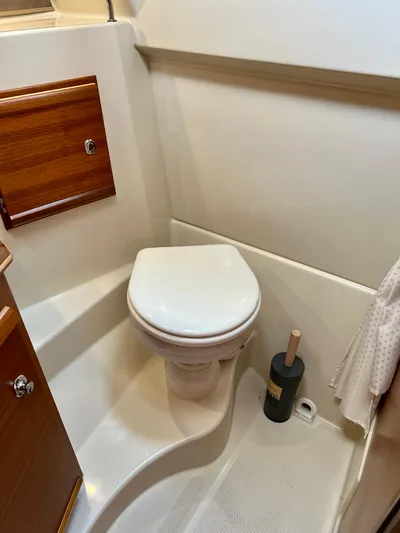 Mokupuni Yacht Photos Pics 