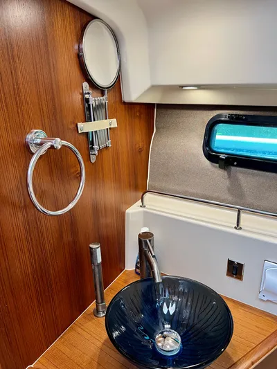 Mokupuni Yacht Photos Pics 