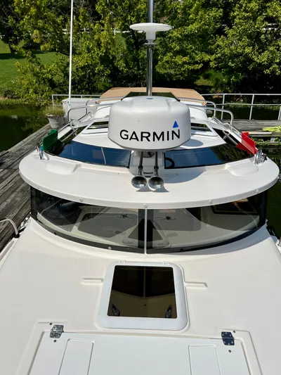 Mokupuni Yacht Photos Pics 