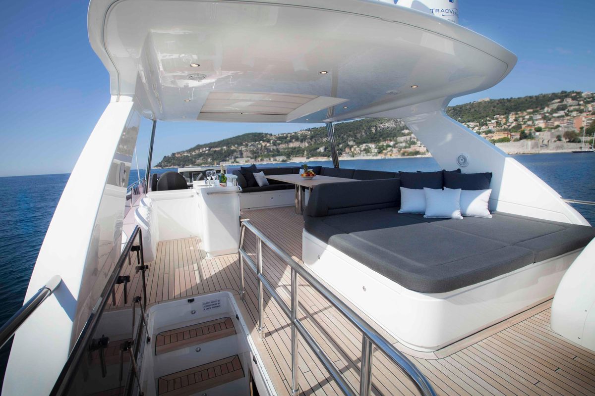 2011 Princess 75 