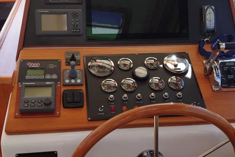 Tealaweigh Yacht Photos Pics 