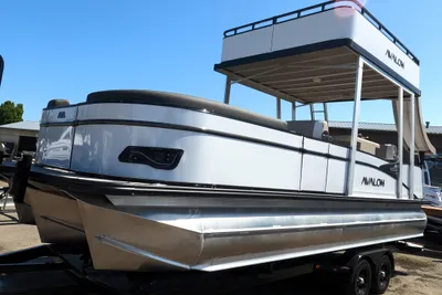 Avalon Catalina Entertainer Funship