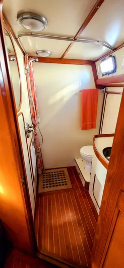 Serene Yacht Photos Pics 