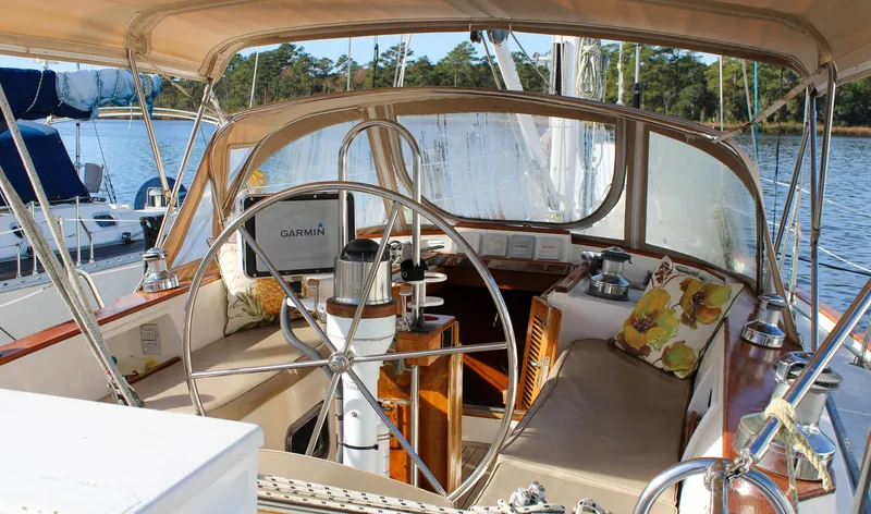 Serene Yacht Photos Pics 