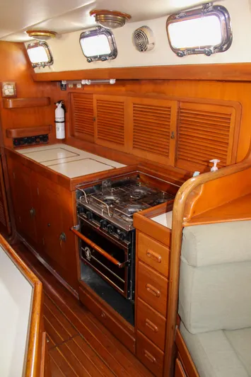 Serene Yacht Photos Pics 