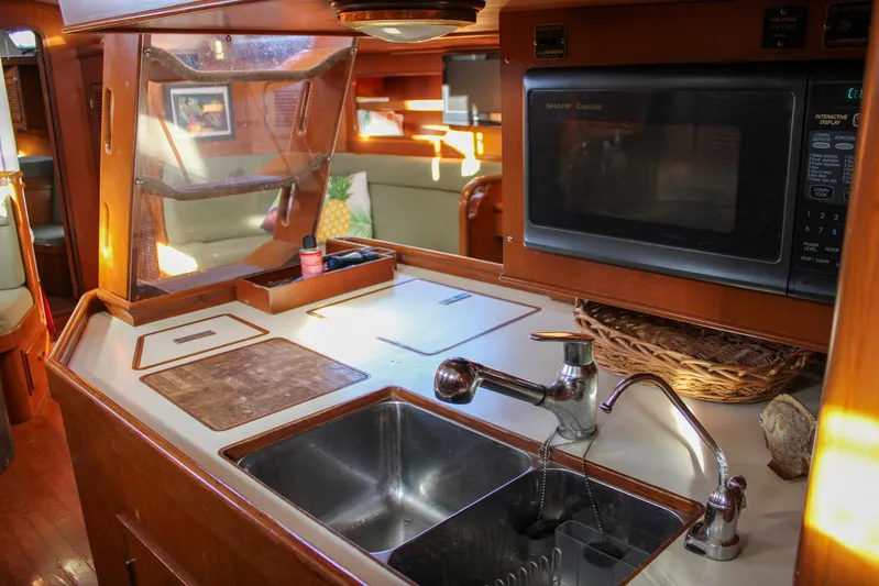 Serene Yacht Photos Pics 