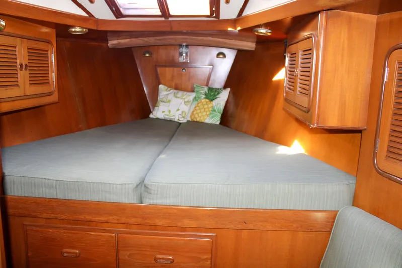 Serene Yacht Photos Pics 