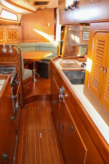 Serene Yacht Photos Pics 