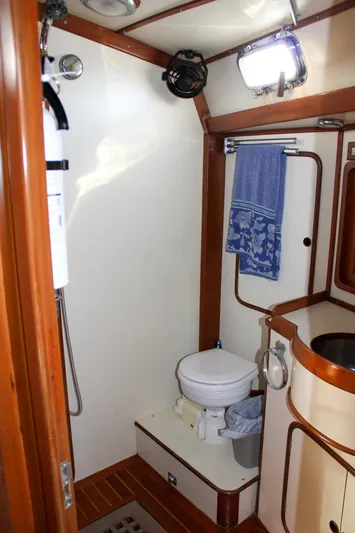 Serene Yacht Photos Pics 