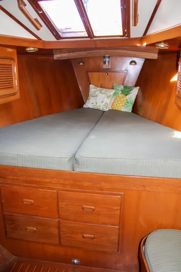 Serene Yacht Photos Pics 