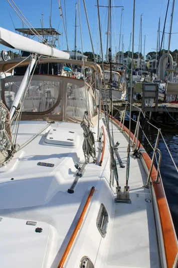 Serene Yacht Photos Pics 