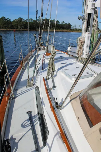 Serene Yacht Photos Pics 