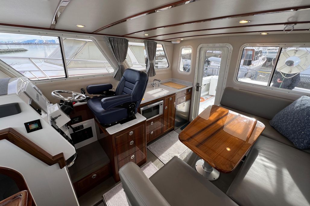 2019 Lindell 38 Sport Fishing for sale YachtWorld