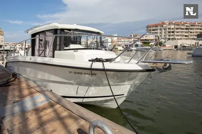 Parker Poland 800 Pilothouse