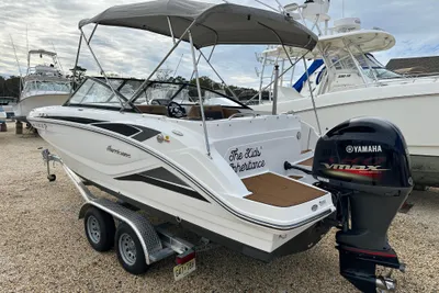 Hurricane SunDeck 235 OB