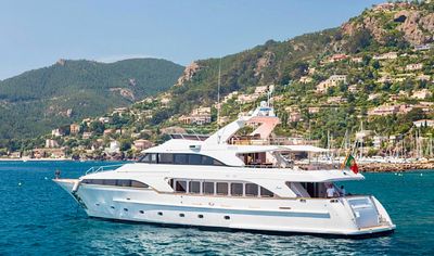 Yacht