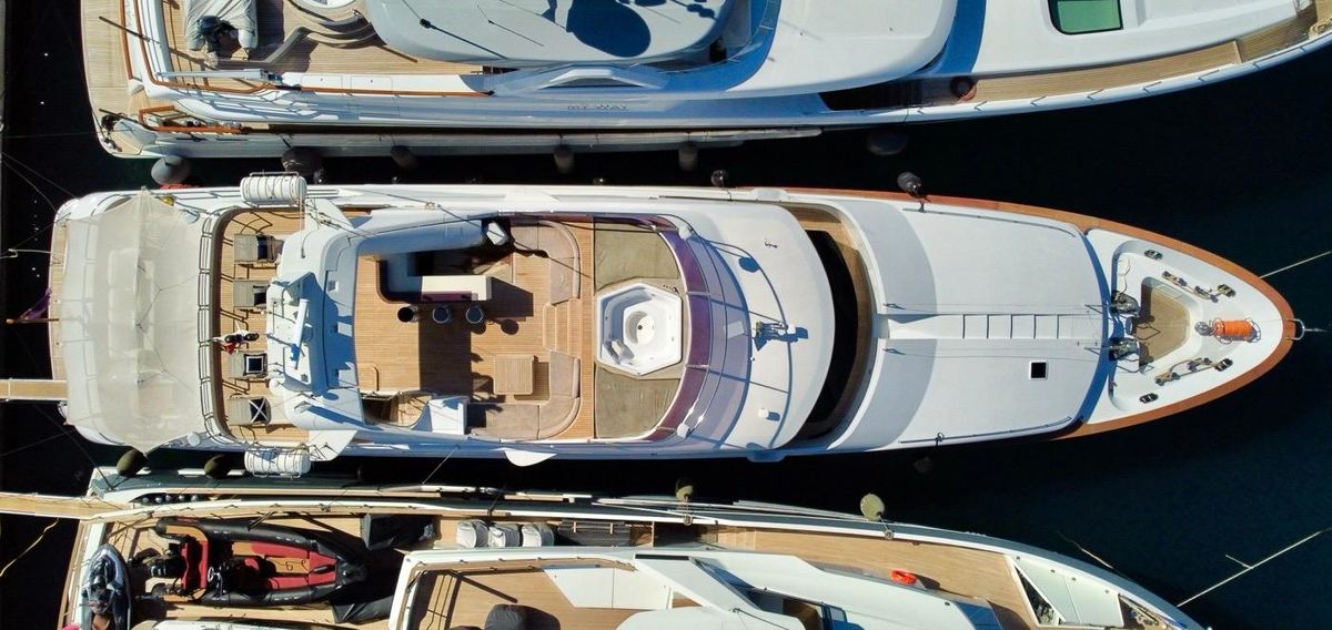 2000 Benetti 115 