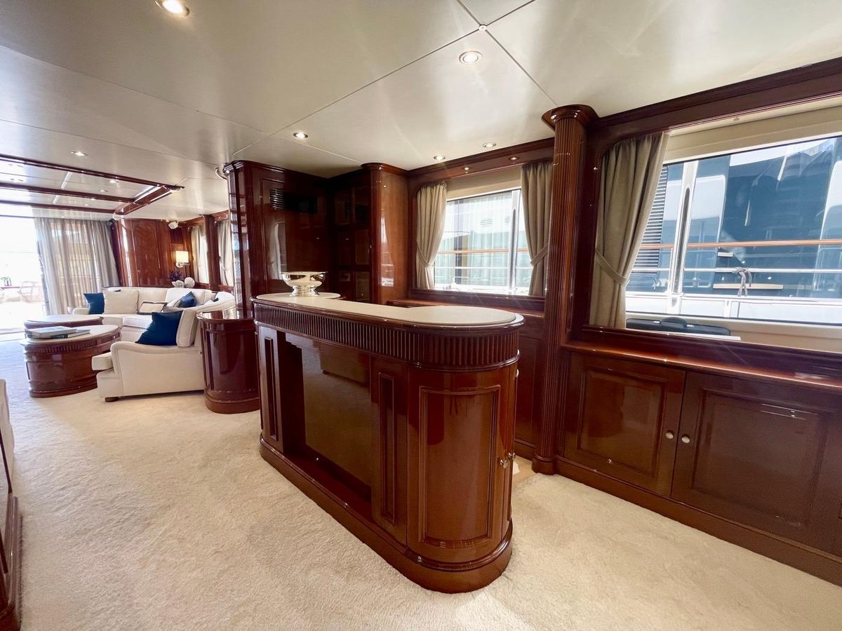 2000 Benetti 115 