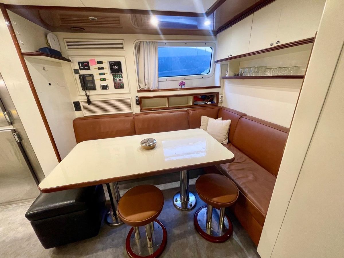 2000 Benetti 115 