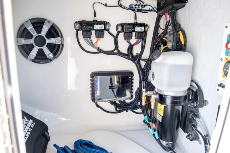 $33,687 Off Msrp !!! Yacht Photos Pics 