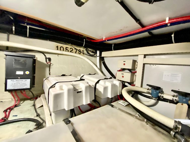 1997-47-sabre-47-aft-cabin