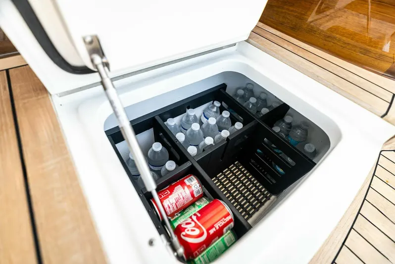 Rachel Anne Yacht Photos Pics 