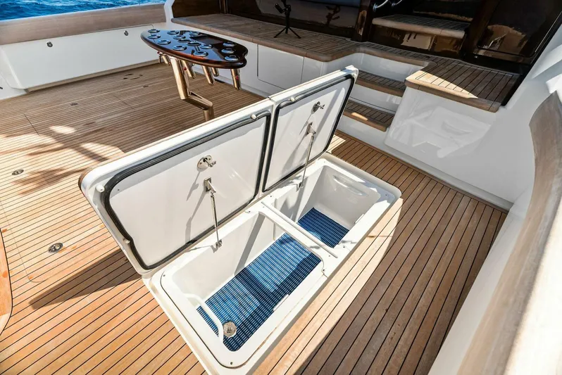 Rachel Anne Yacht Photos Pics 