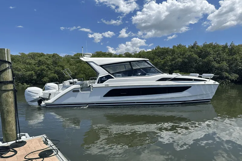 2018 Aquila 36 Yacht Photos Pics 