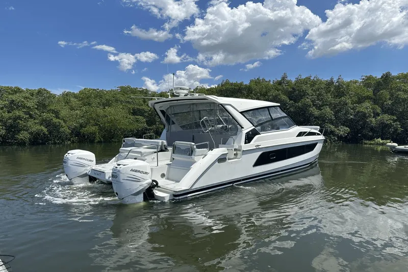 2018 Aquila 36 Yacht Photos Pics 