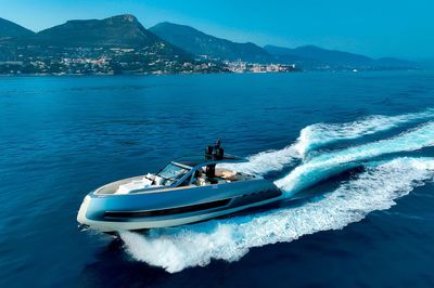 Yacht
