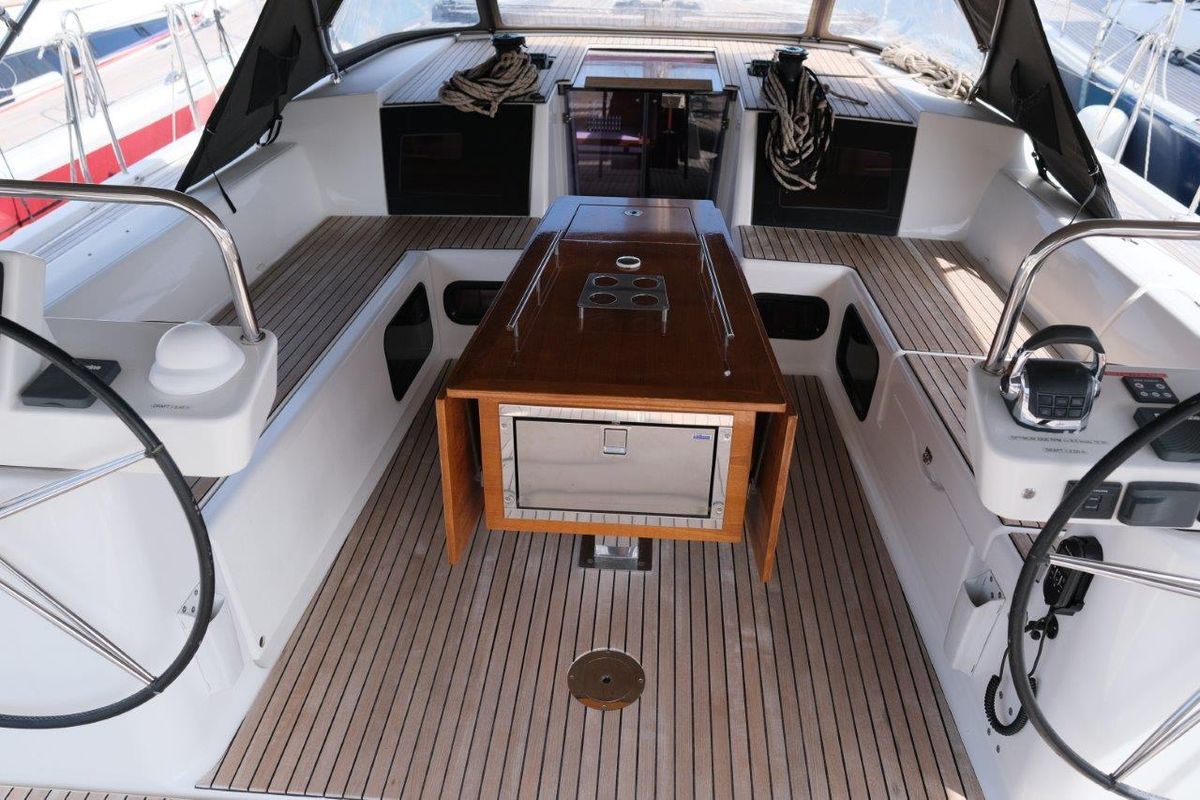 2018 Dufour 56 