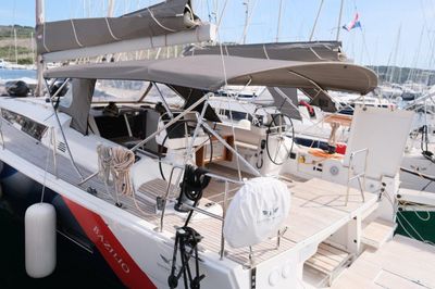Yacht